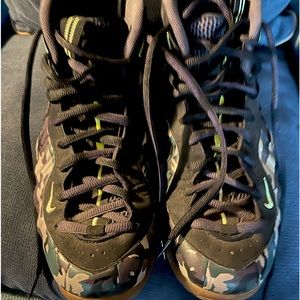 Nike Air Foamposite Pro PRM Le 'Green Camo'
Mens Sneakers - Size 12